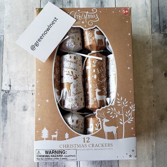 12 Holiday Christmas Crackers - Picture 1 of 6